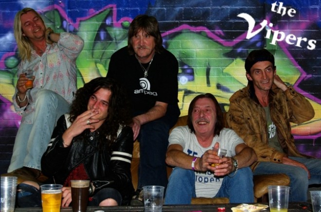 Na de bubblegum start in 1969, nu pure rock met The Vipers